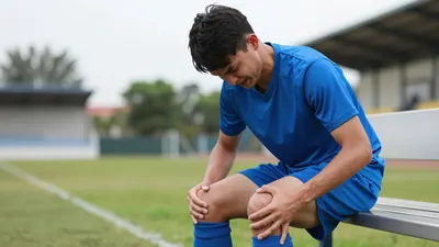 Rochdale defender Dan Moss will miss the rest of the League Two campaign after damaging his anterior cruciate ligament in...