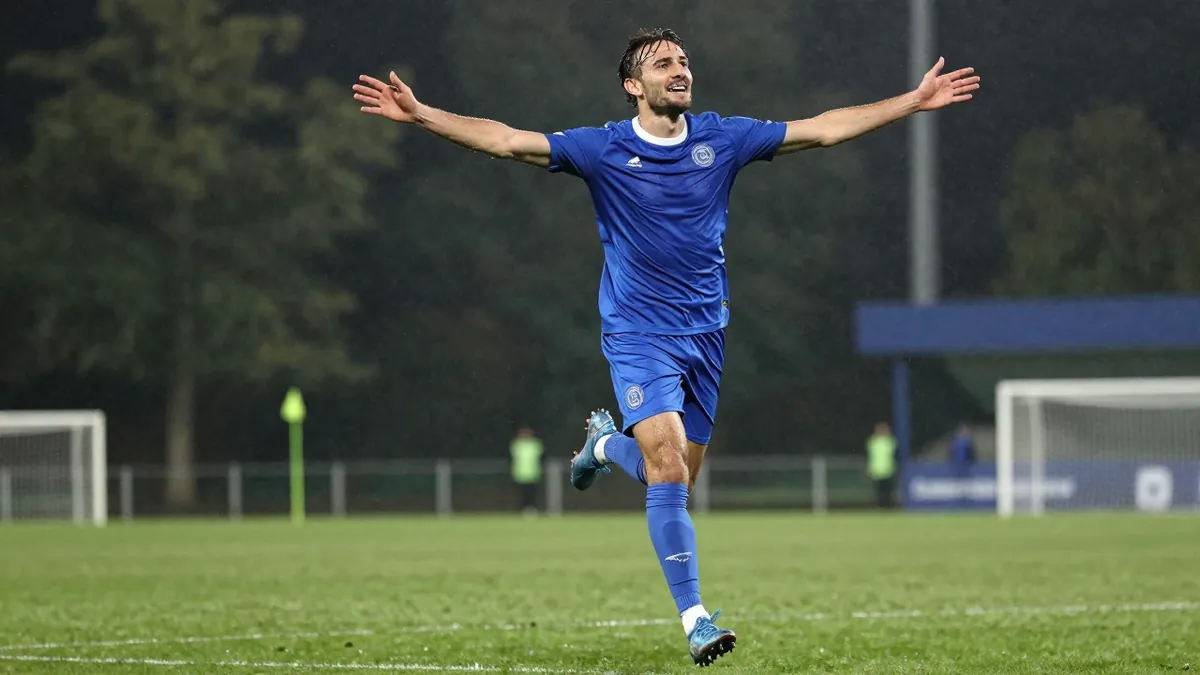 Rochdale drew 3-3 with Liverpool U21s in the Jersey Mike's Trophy, with Ian Henderson scoring twice before a late...
